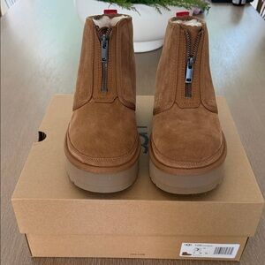 NEW with box UGG Neumel Platform Zip Boots in Chesnut